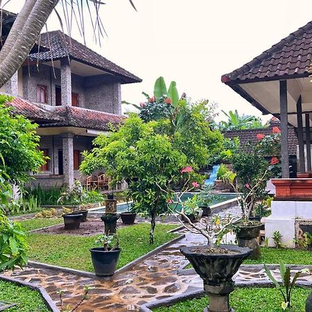 Gusti Home Stay Ubud エクステリア 写真