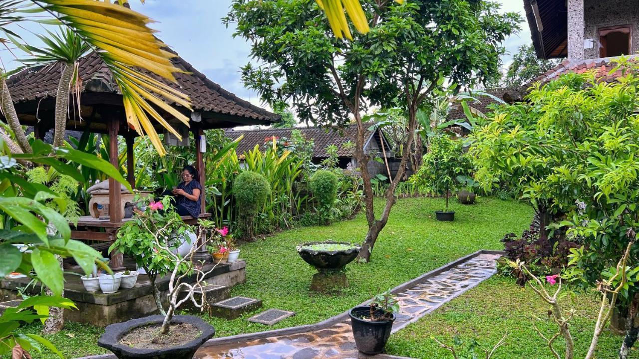 Gusti Home Stay Ubud エクステリア 写真