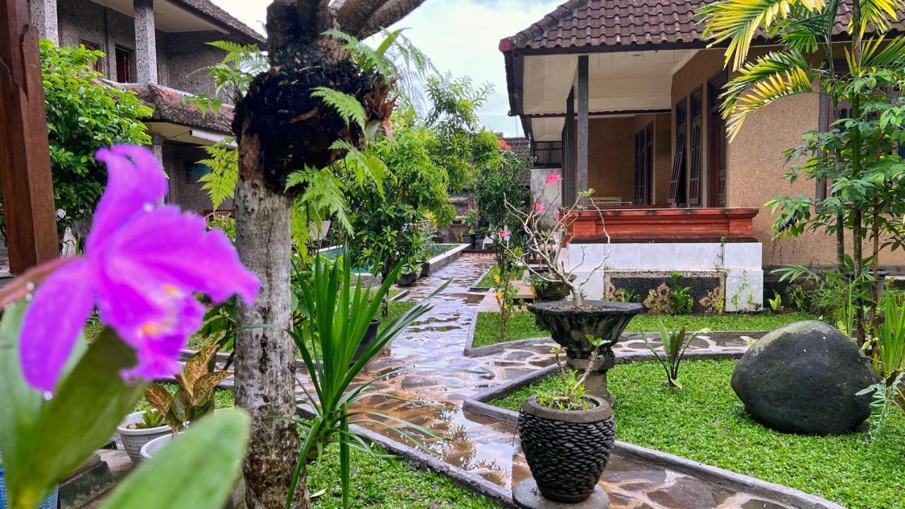 Gusti Home Stay Ubud エクステリア 写真