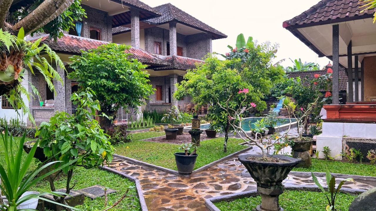 Gusti Home Stay Ubud エクステリア 写真