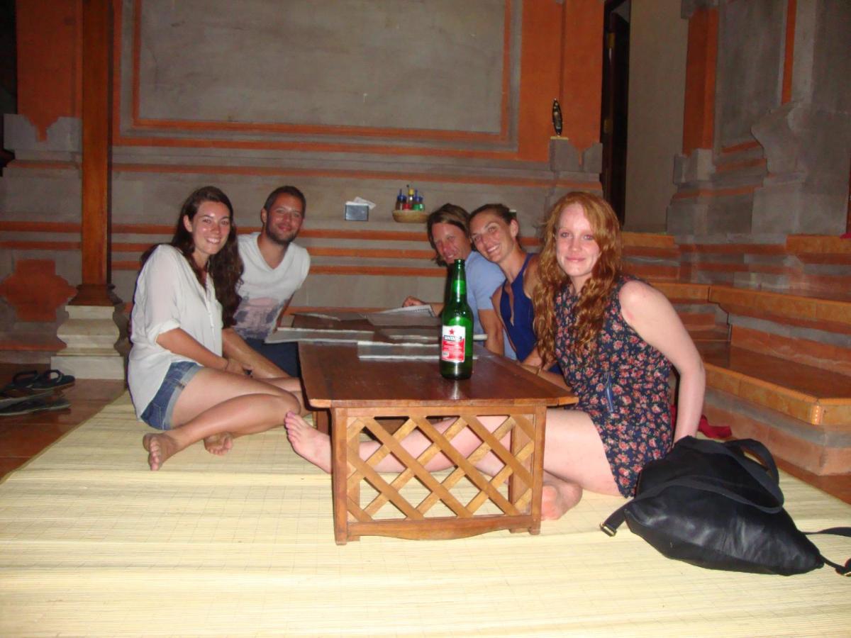Gusti Home Stay Ubud エクステリア 写真