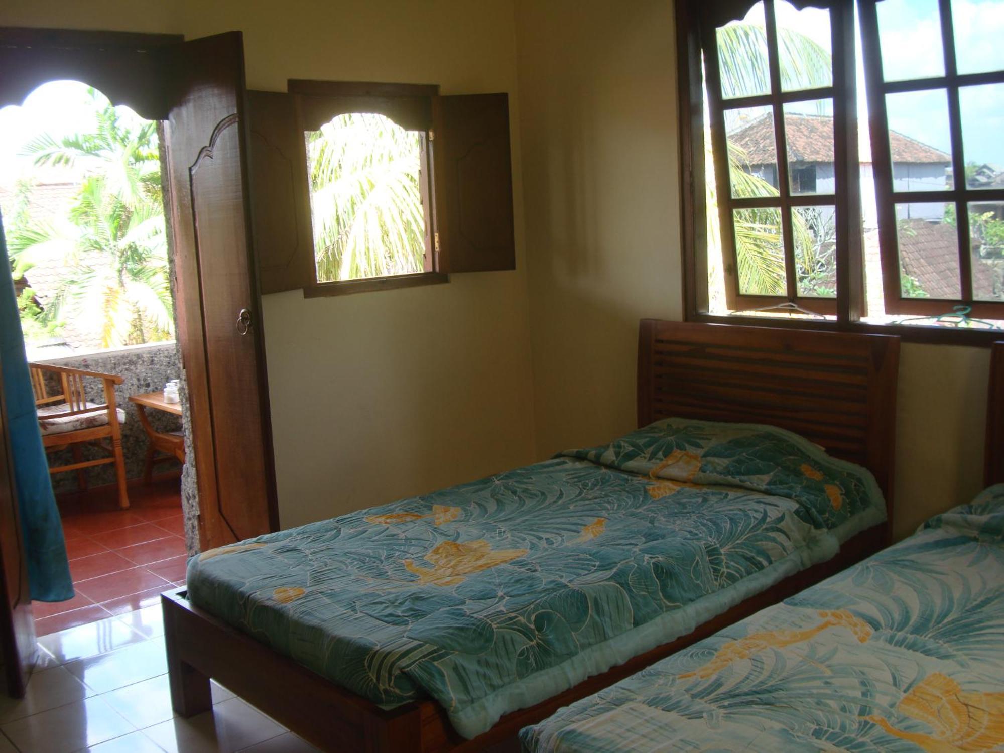 Gusti Home Stay Ubud エクステリア 写真