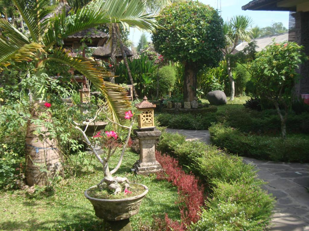 Gusti Home Stay Ubud エクステリア 写真