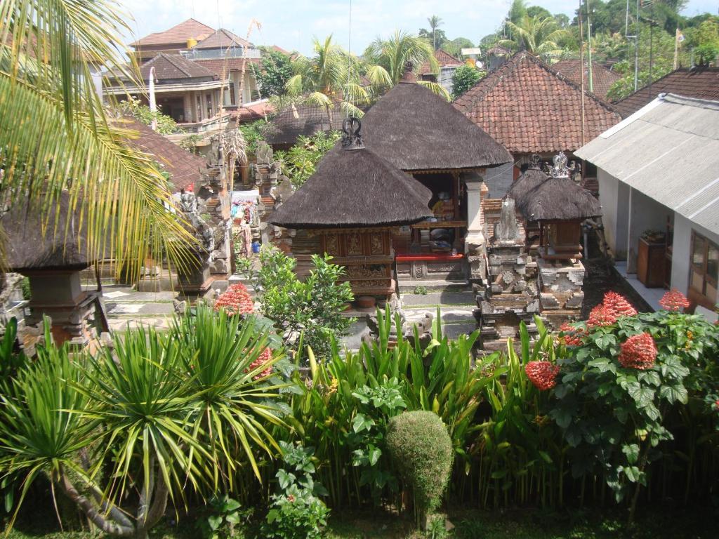 Gusti Home Stay Ubud エクステリア 写真