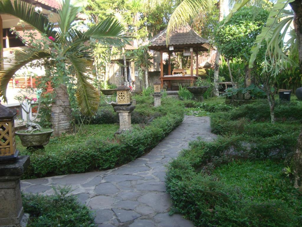 Gusti Home Stay Ubud エクステリア 写真