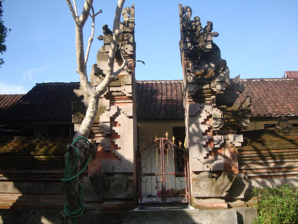 Gusti Home Stay Ubud エクステリア 写真