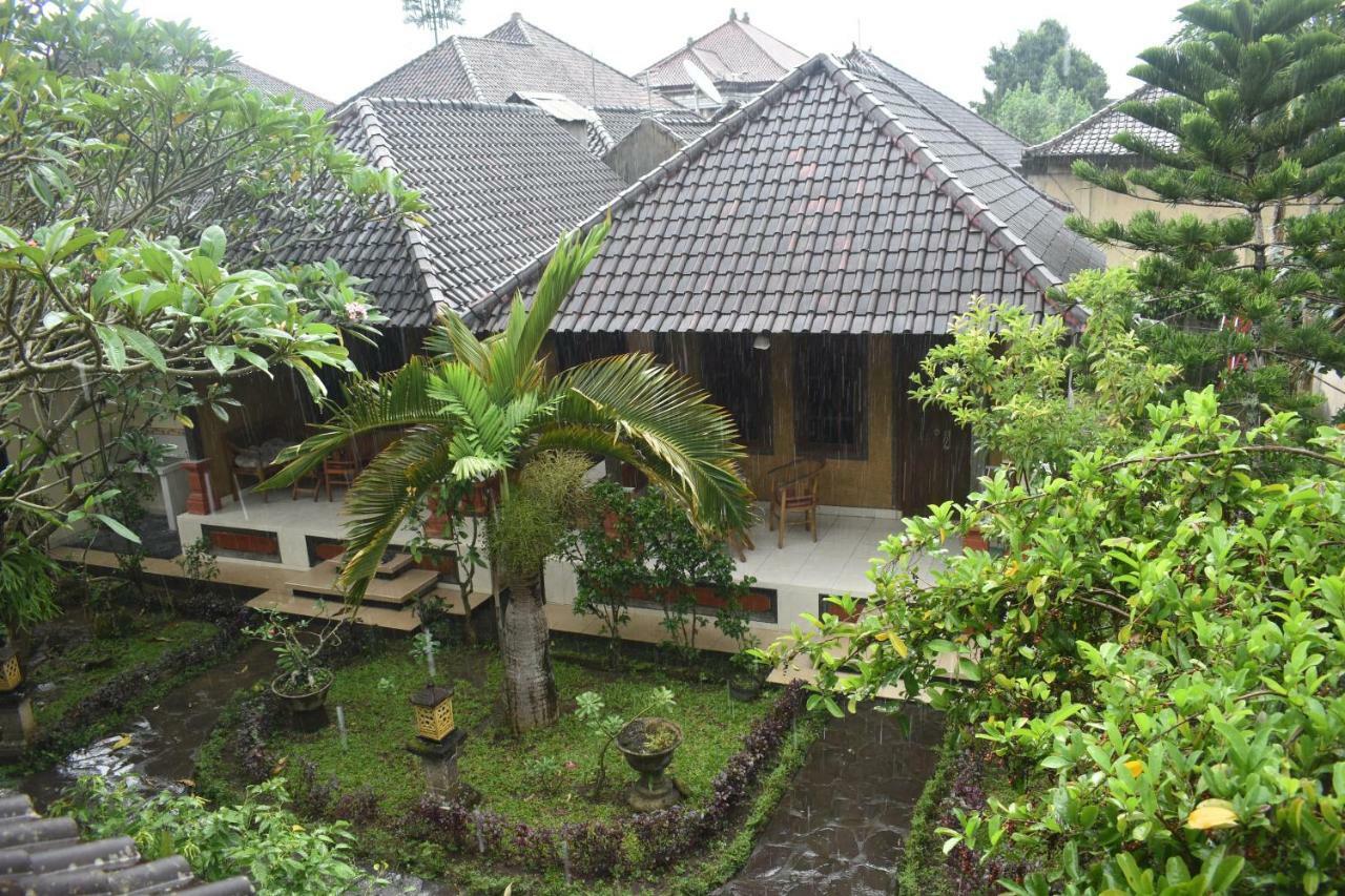 Gusti Home Stay Ubud エクステリア 写真